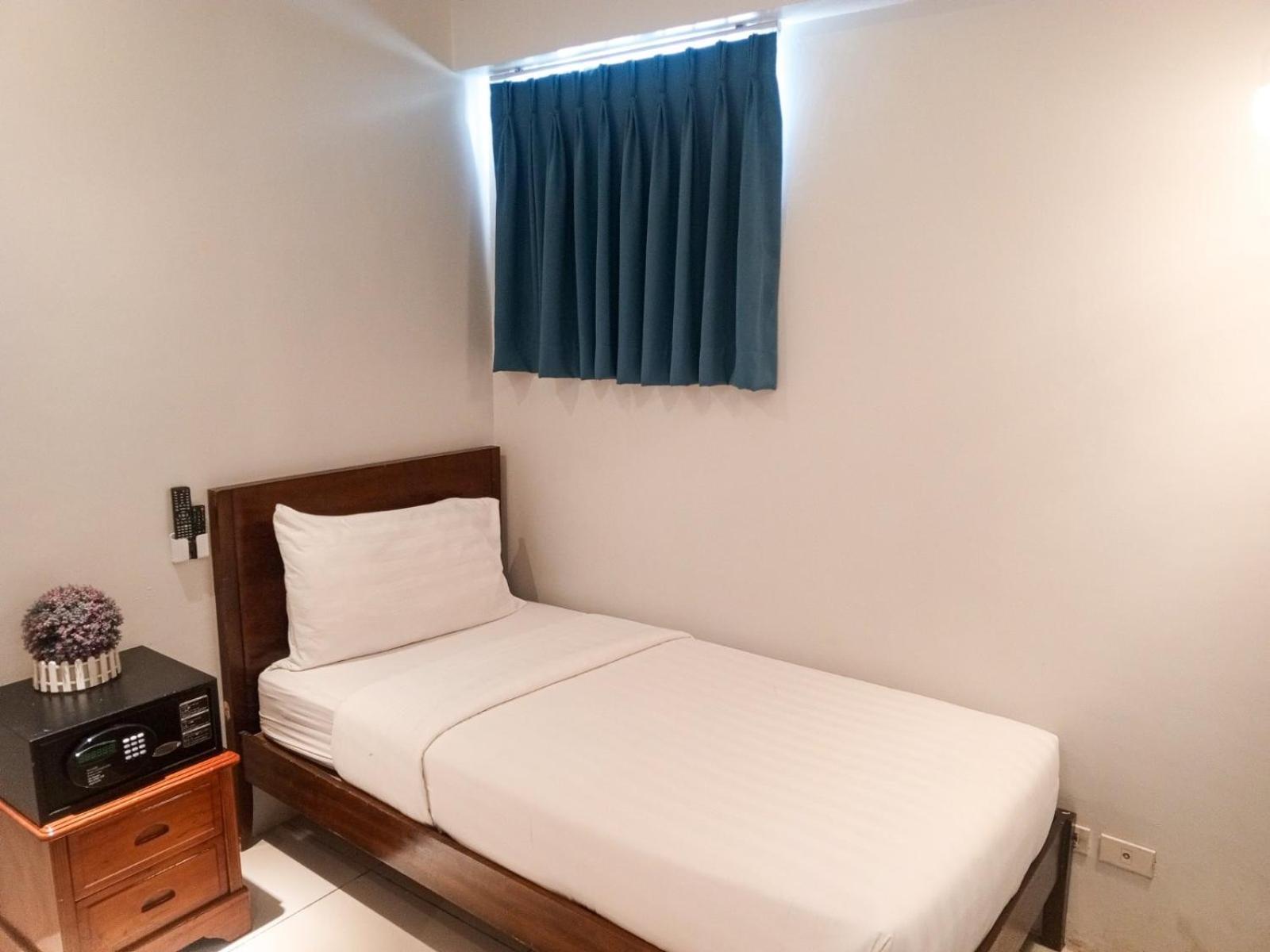 Pacific Park Hotel Кесон Сити Екстериор снимка