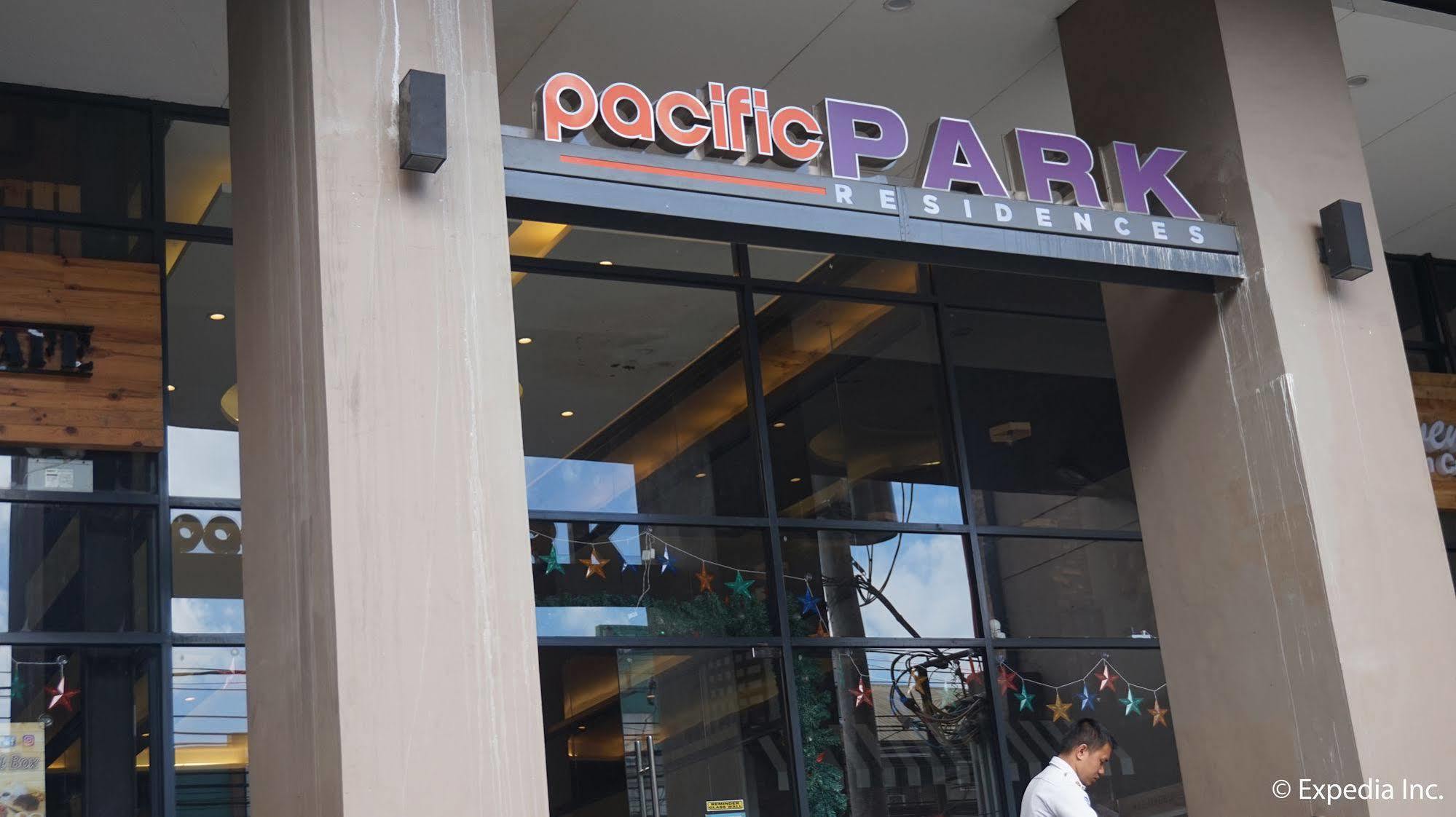 Pacific Park Hotel Кесон Сити Екстериор снимка