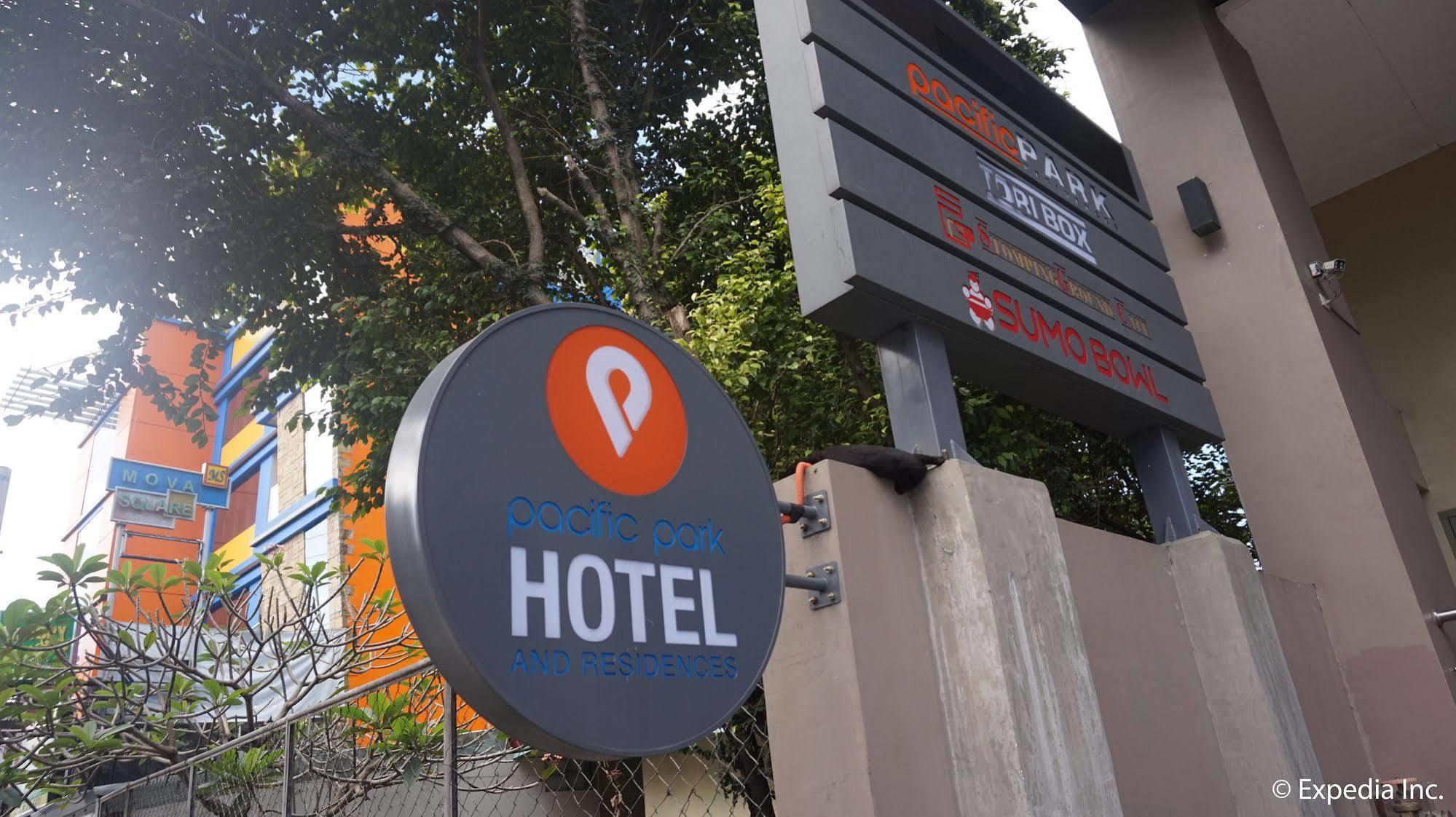 Pacific Park Hotel Кесон Сити Екстериор снимка